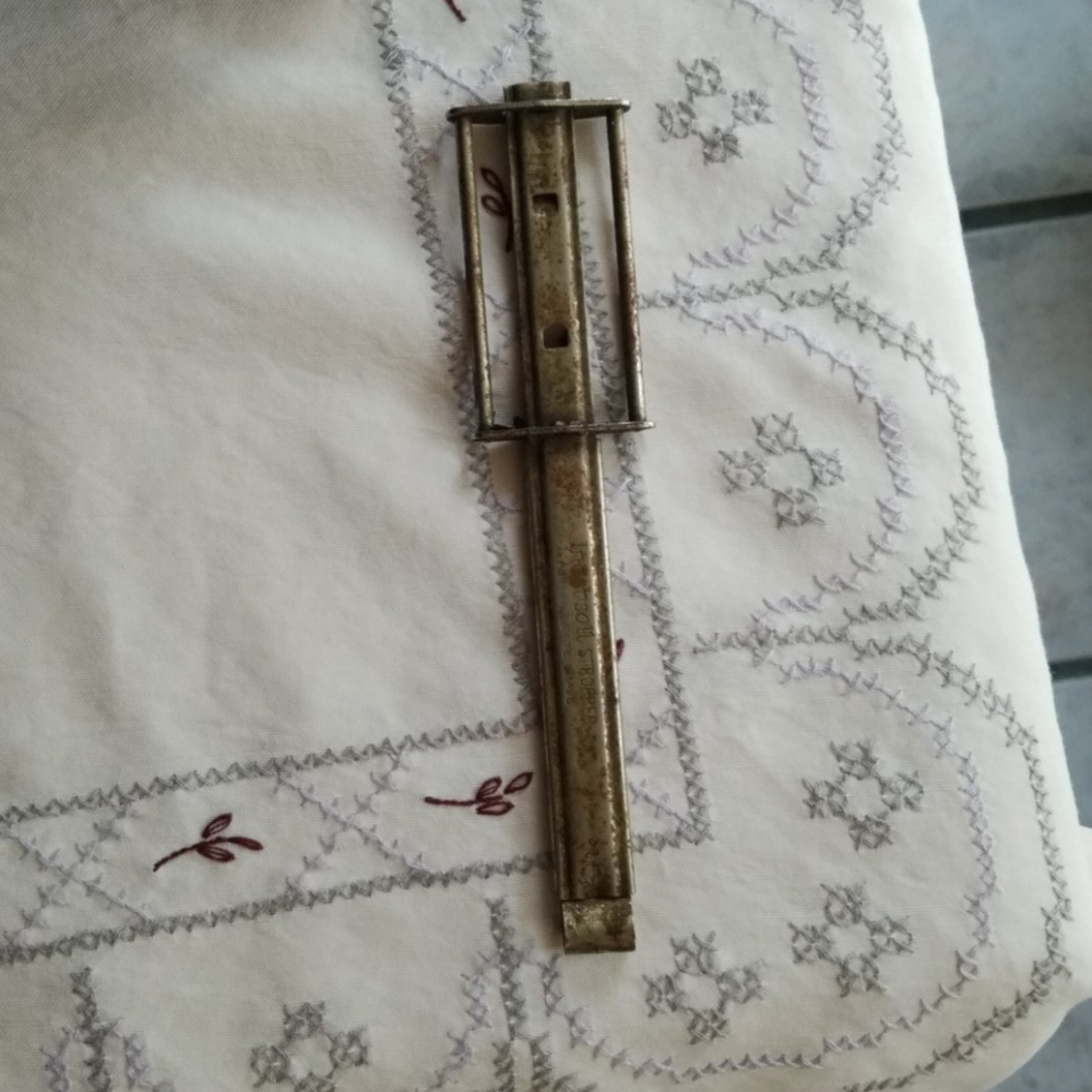 Vintage  blade razor stropper
